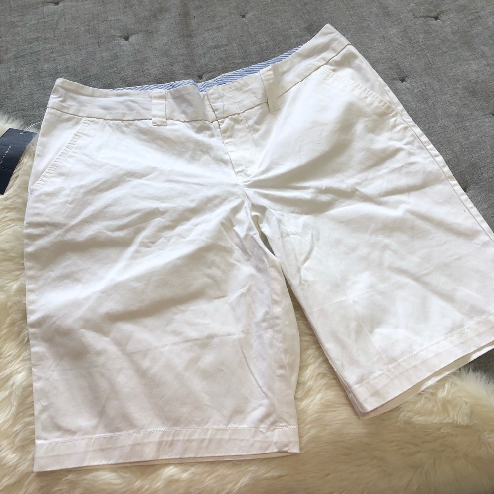 Tommy Hilfiger classic white Bermuda shorts 12